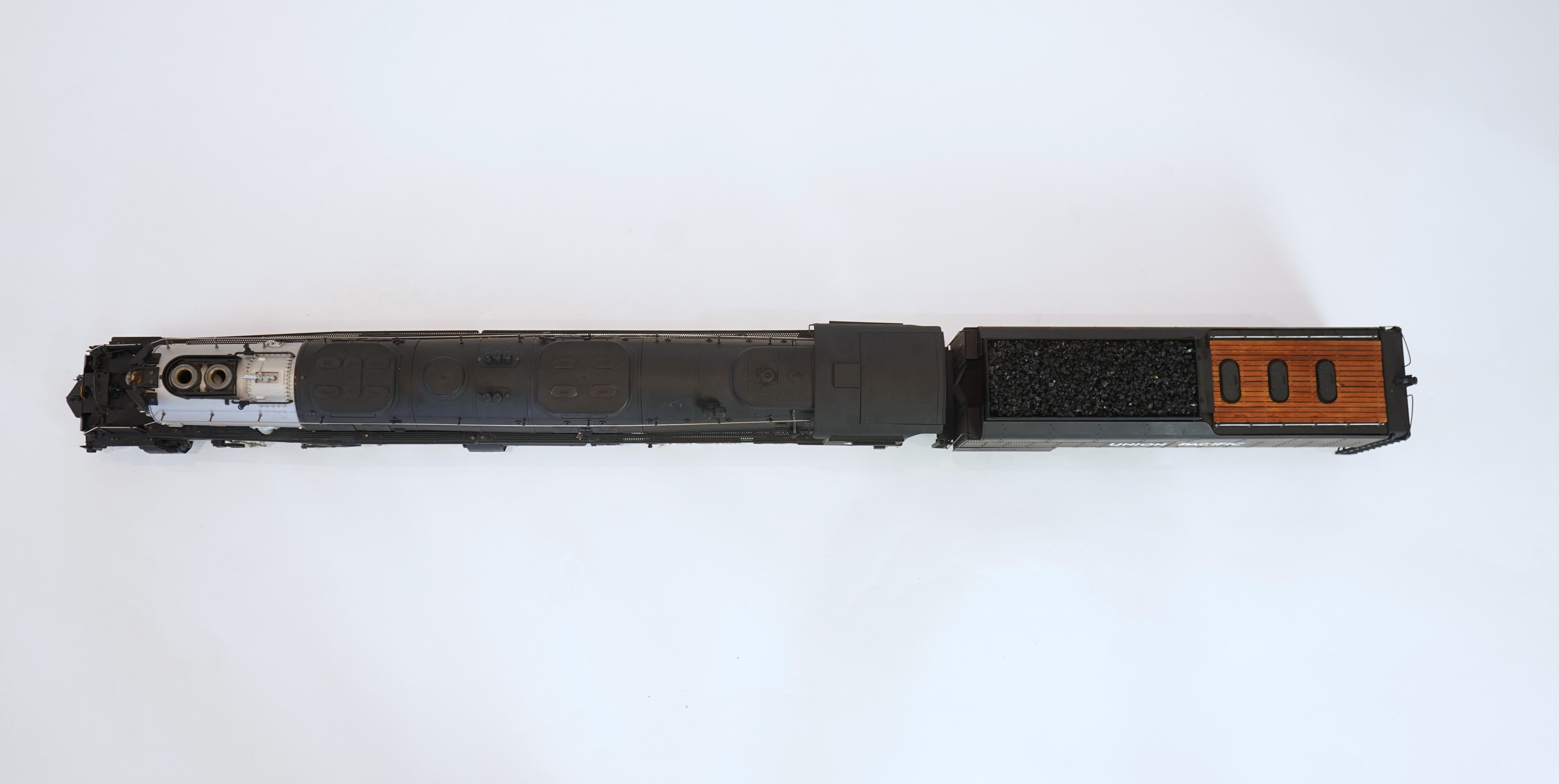 A Gauge One Aster Hobbies Union Pacific Big Boy, 4-8-8-4 tender locomotive, 4002, the electric version, together with plywood flight case bearing the original Aster labels for the live steam version.